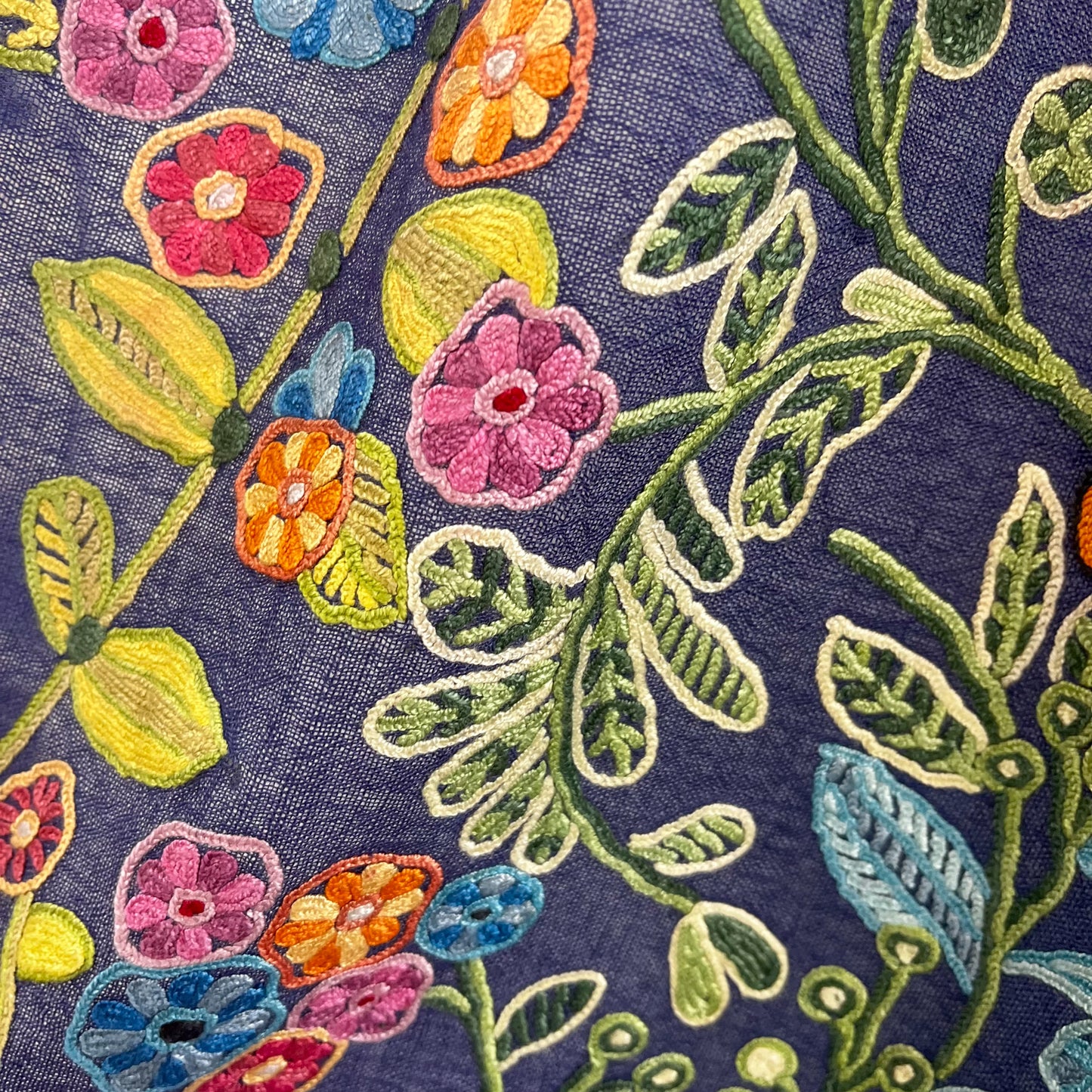 アバターモチーフ ウール&シルク アリー手刺繍ストール (ネイビー)