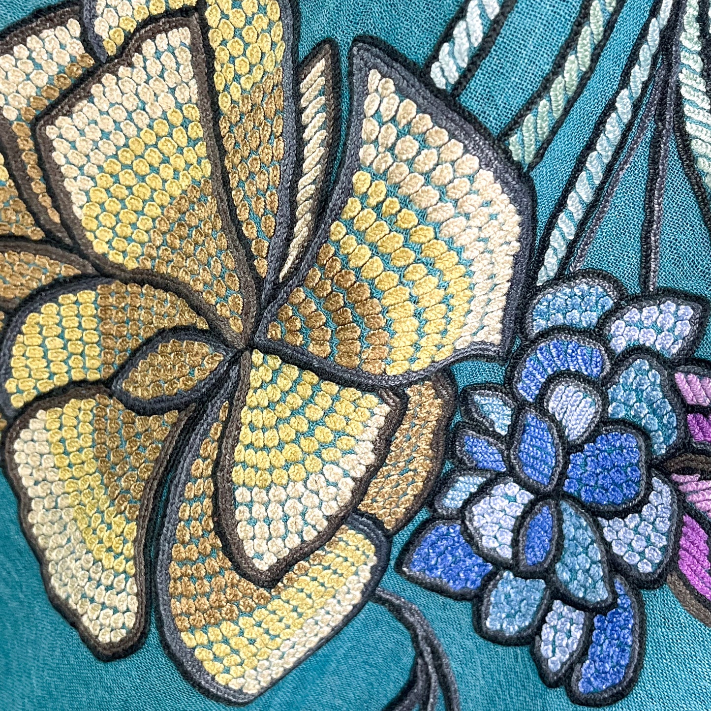 DARK FLOWER 薄手ウール&シルク アリー手刺繍ストール (ターコイズ)