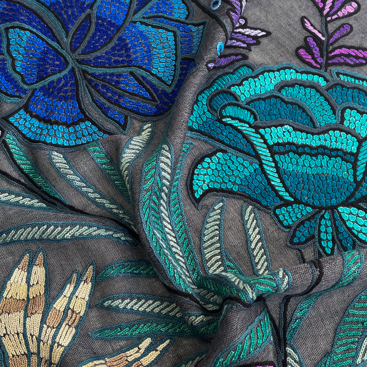 DARK FLOWER 薄手ウール&シルク アリー手刺繍ストール (ダークグレー)