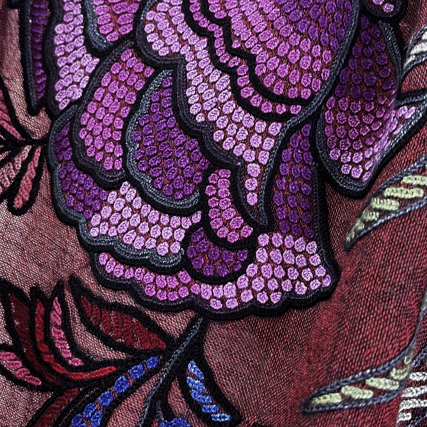 DARK FLOWER 薄手ウール&シルク アリー手刺繍ストール (ダークレッド)