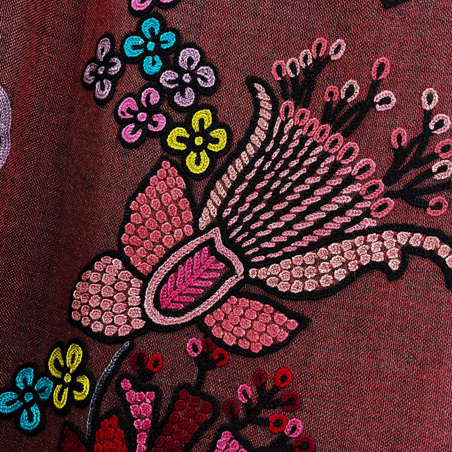 DARK FLOWER 薄手ウール&シルク アリー手刺繍ストール (ダークレッド)