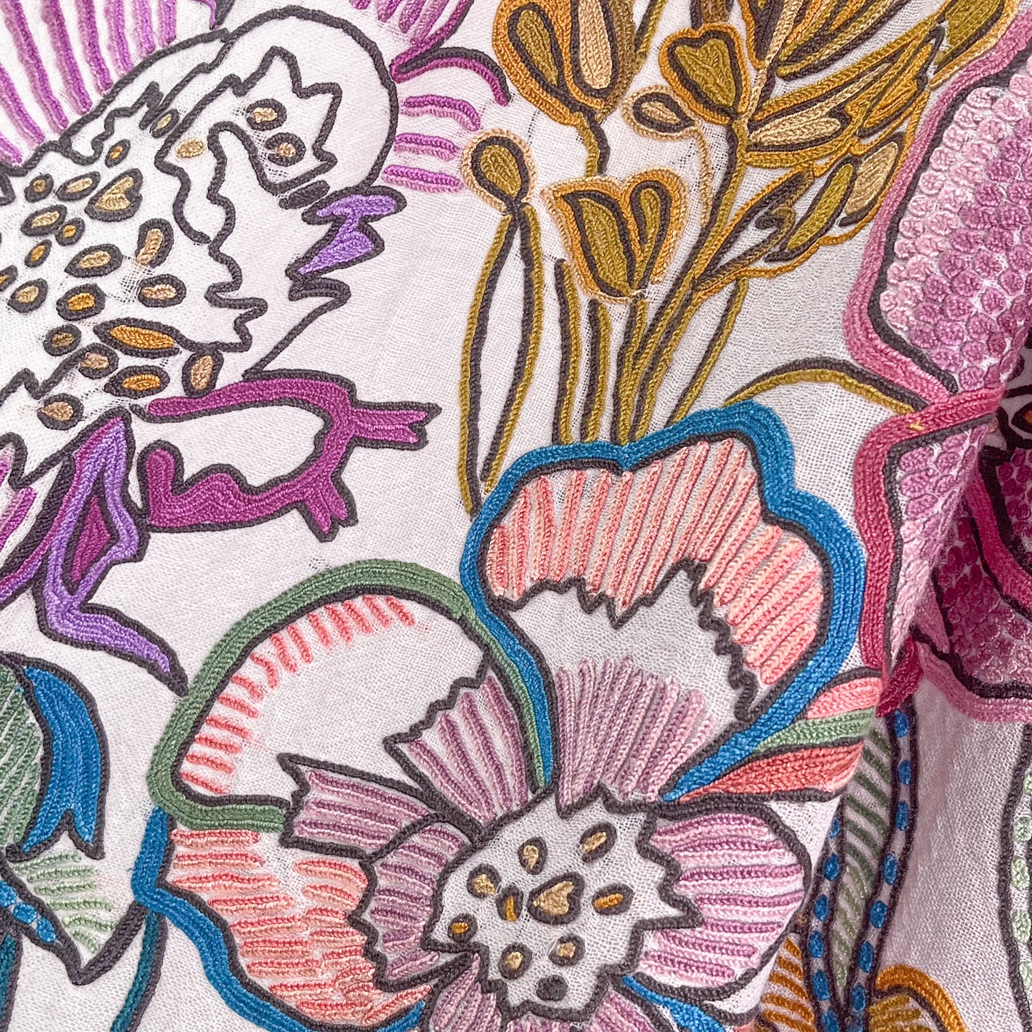 [Free Shipping] Big Flower Wool &amp; Silk Allie Hand Embroidered Stole 180cm x 60cm (Light Pink)