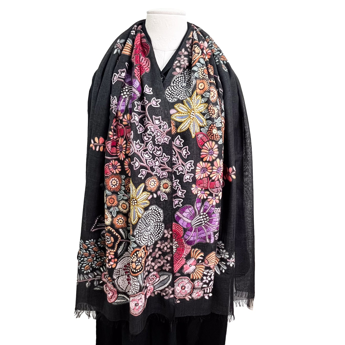 FLOWER TRAIN　薄手ウール&シルク アリー手刺繍ストール(オフブラック)