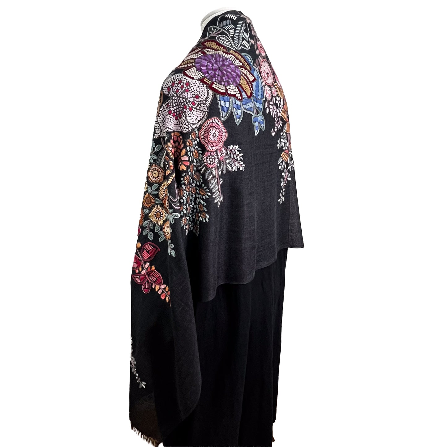 FLOWER TRAIN　薄手ウール&シルク アリー手刺繍ストール(オフブラック)