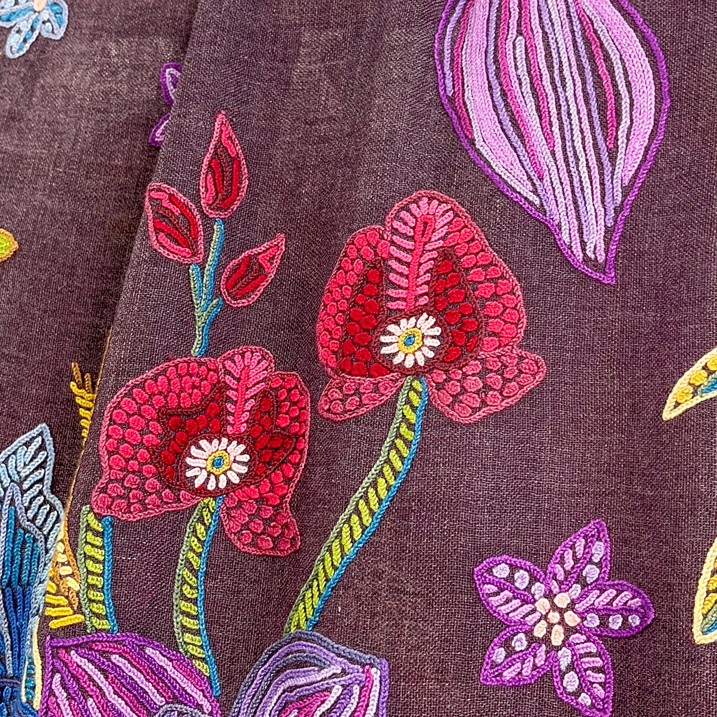 Flower Celebration 薄手ウール&シルク アリー手刺繍ストール(ディープパープル)