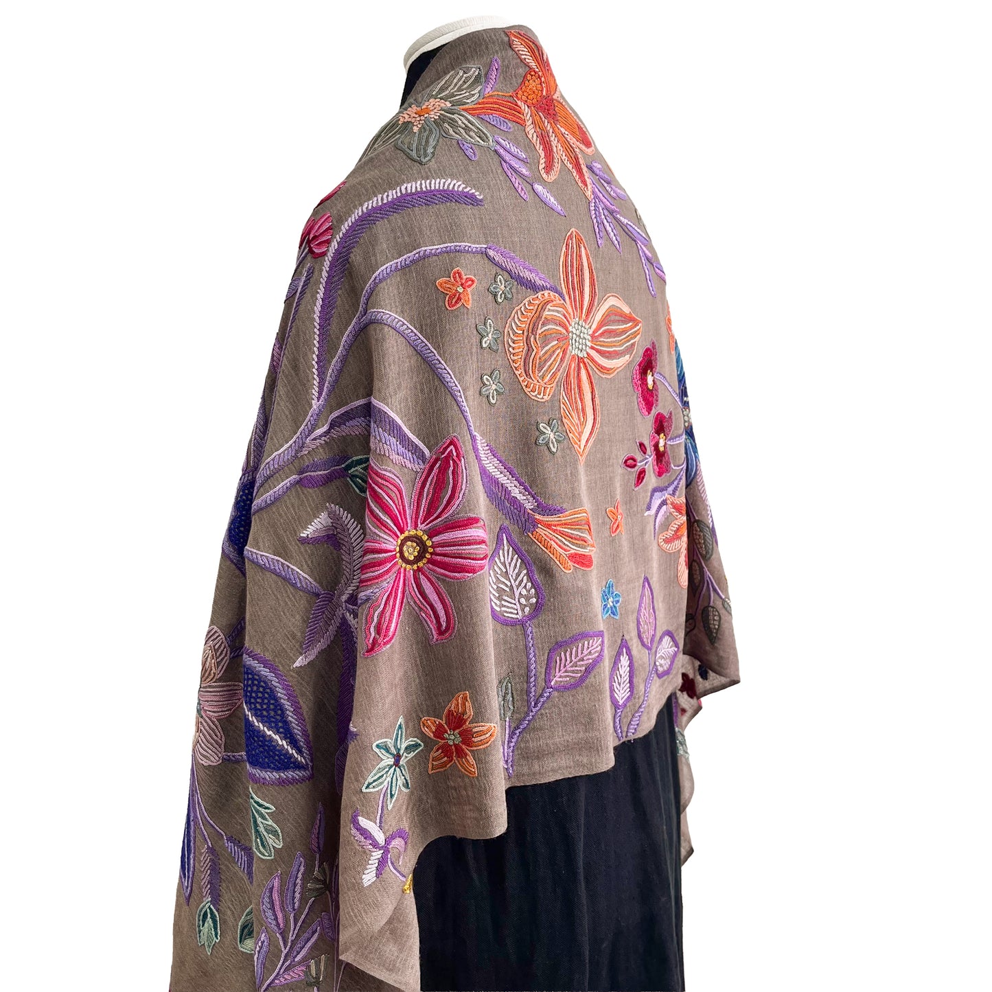 Flower Celebration 薄手ウール&シルク アリー手刺繍ストール(ダークグレージュ)