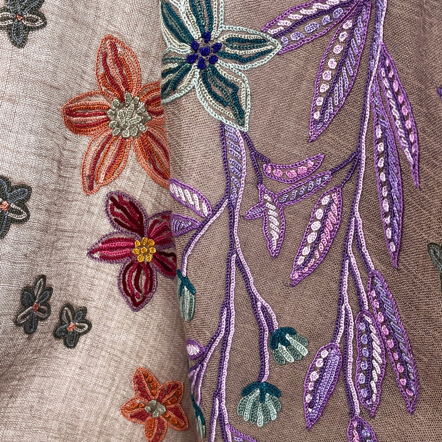 Flower Celebration 薄手ウール&シルク アリー手刺繍ストール(ダークグレージュ)