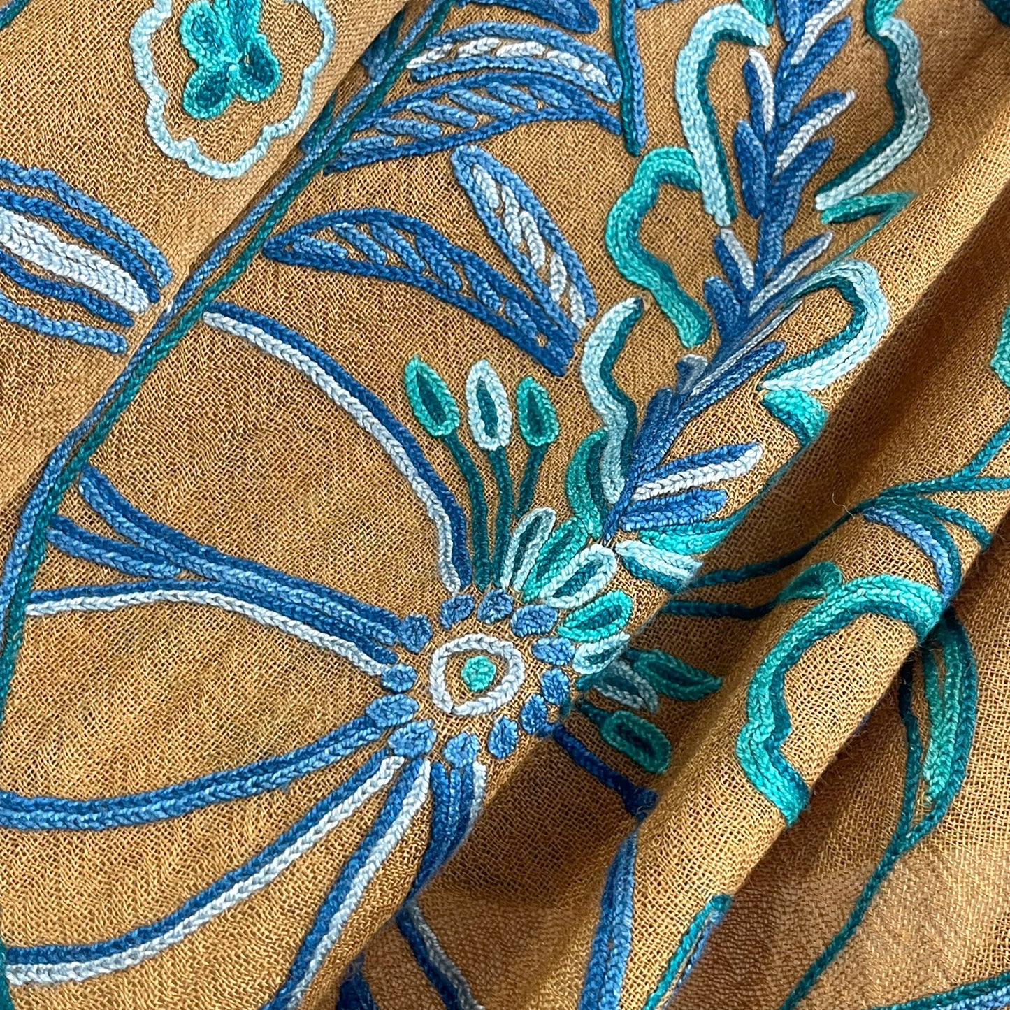 薄手ウール&シルク アリー&ニードル手刺繍ストール(ダークオリーブ)