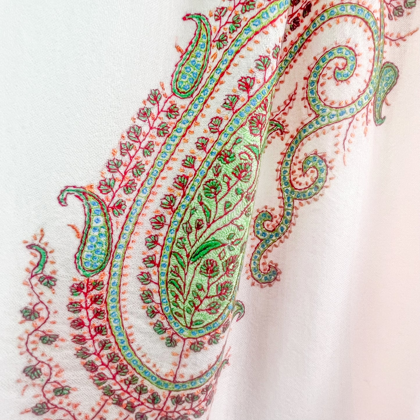 ウール&シルク ニードル手刺繍ストール
