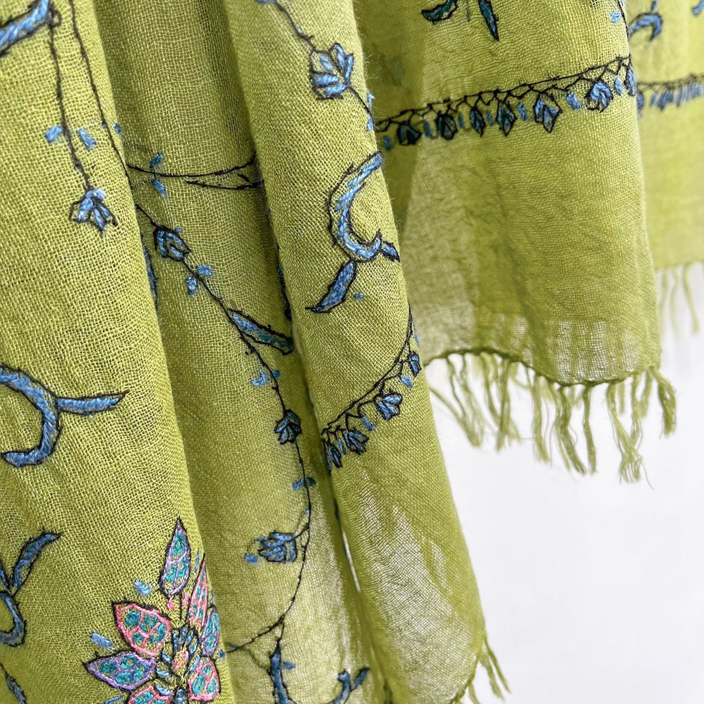 ウール&シルク ニードル手刺繍ストール (グリーン)