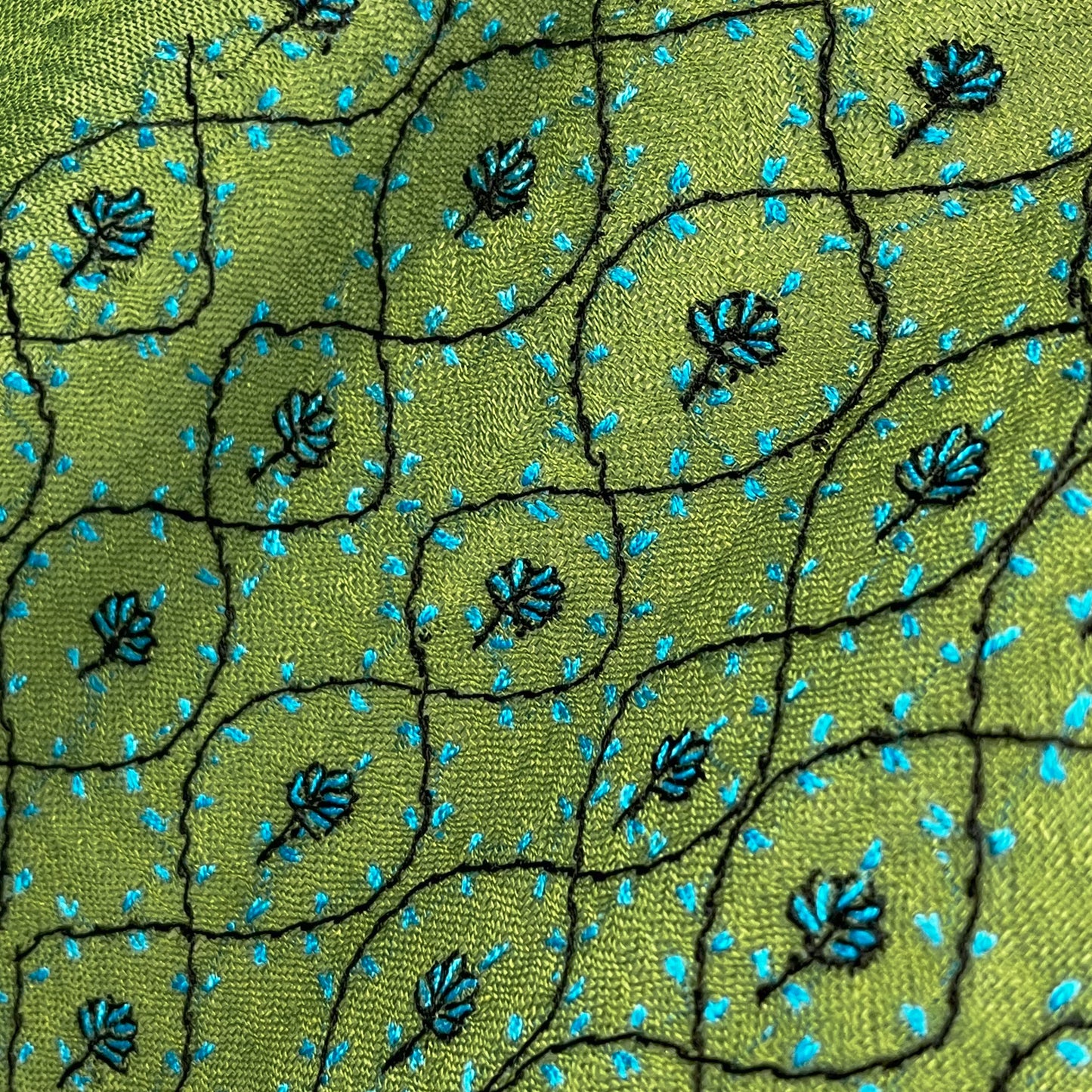 ウール&シルク ニードル手刺繍ストール (グリーン)