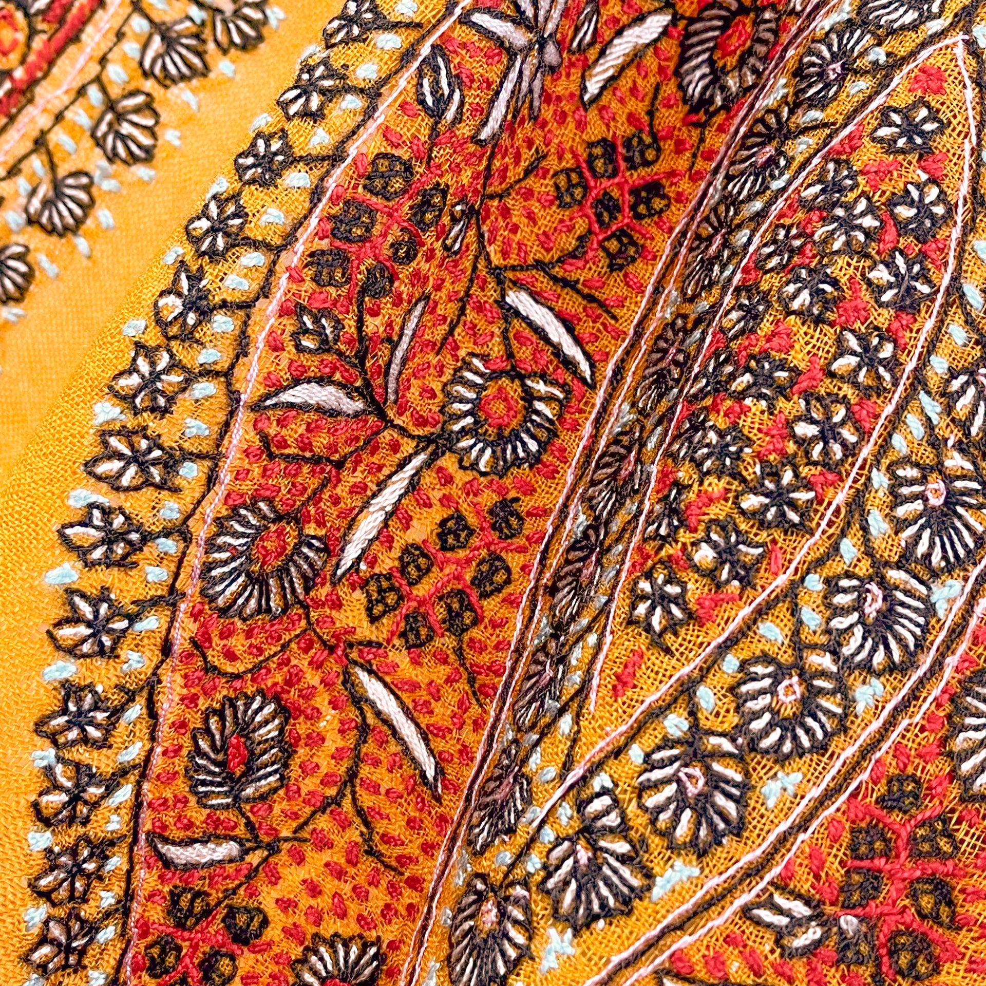 ELEGANT NEEDLE 薄手ウール&シルク ニードル手刺繍ストール