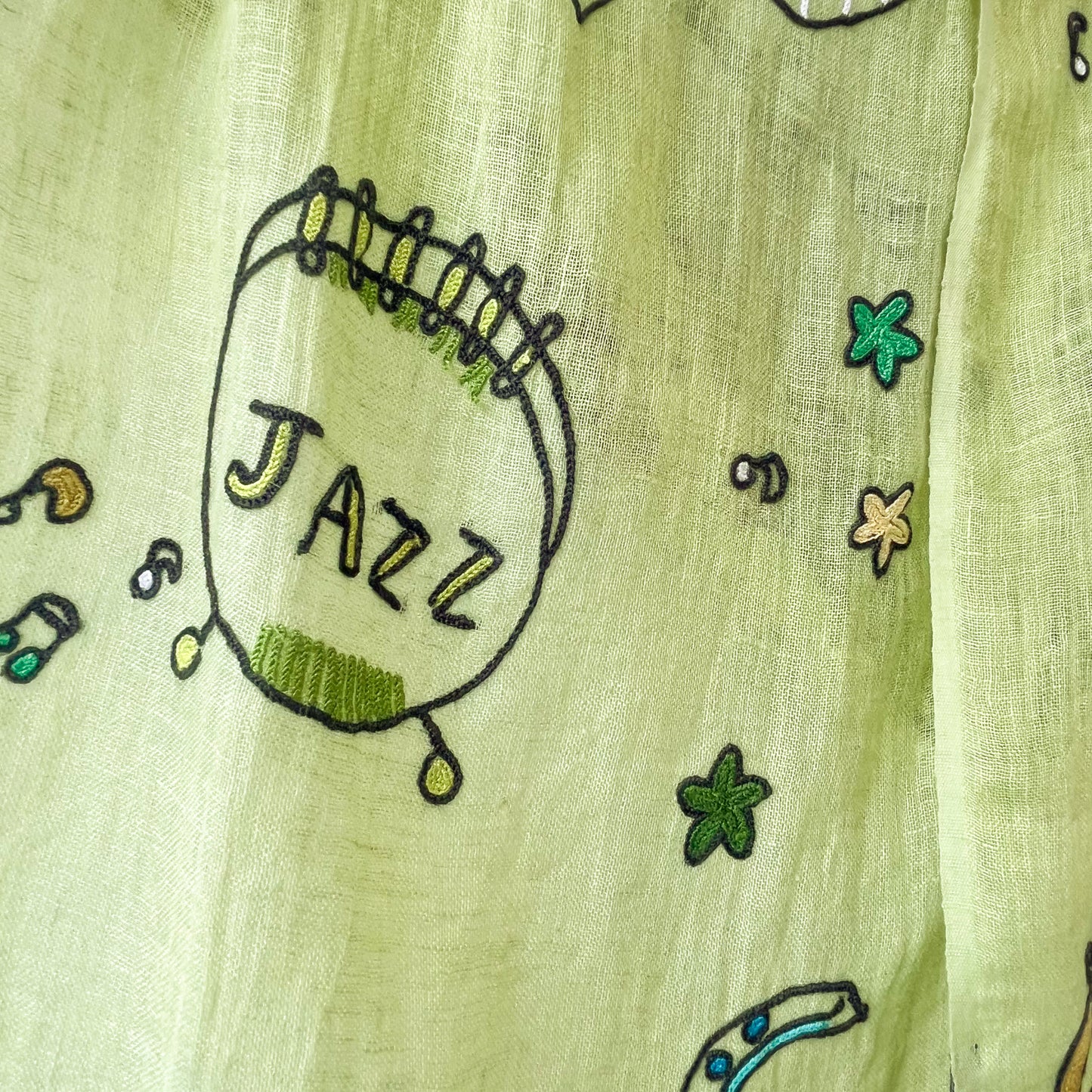 JAZZ柄 リネン アリー手刺繍ストール(ライトグリーン)