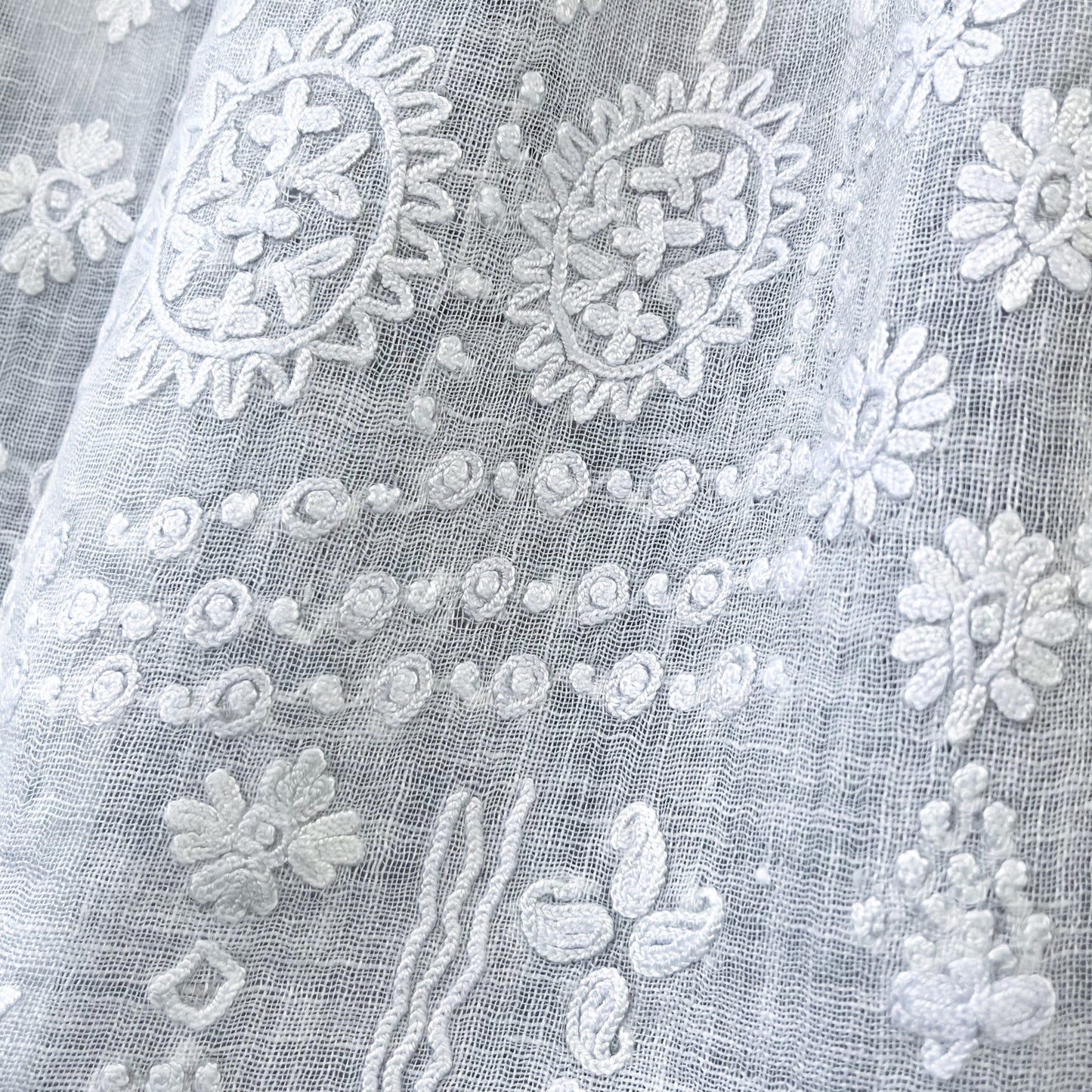 細幅リネン アリー手刺繍ストール(ホワイト/ホワイト)