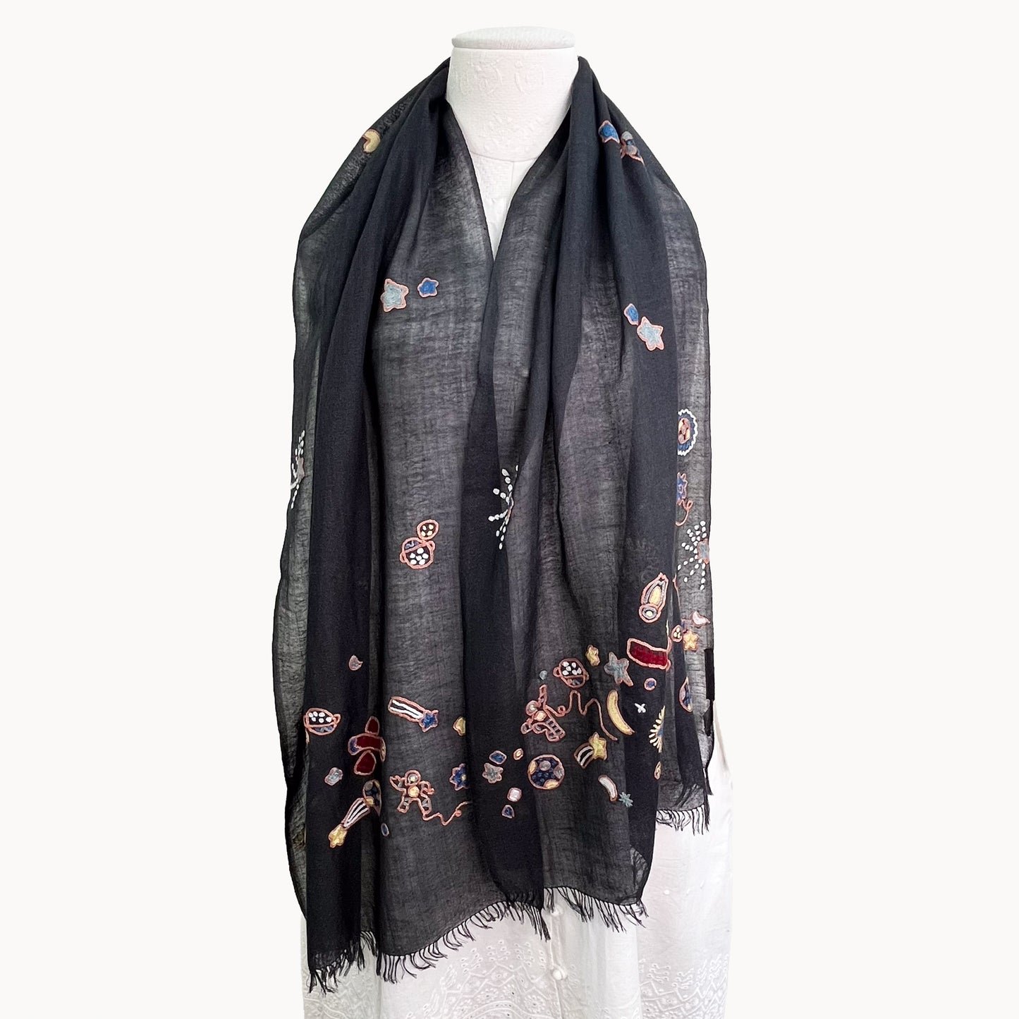 Space Odessey 薄手ウール&シルク アリー手刺繍細幅ストール