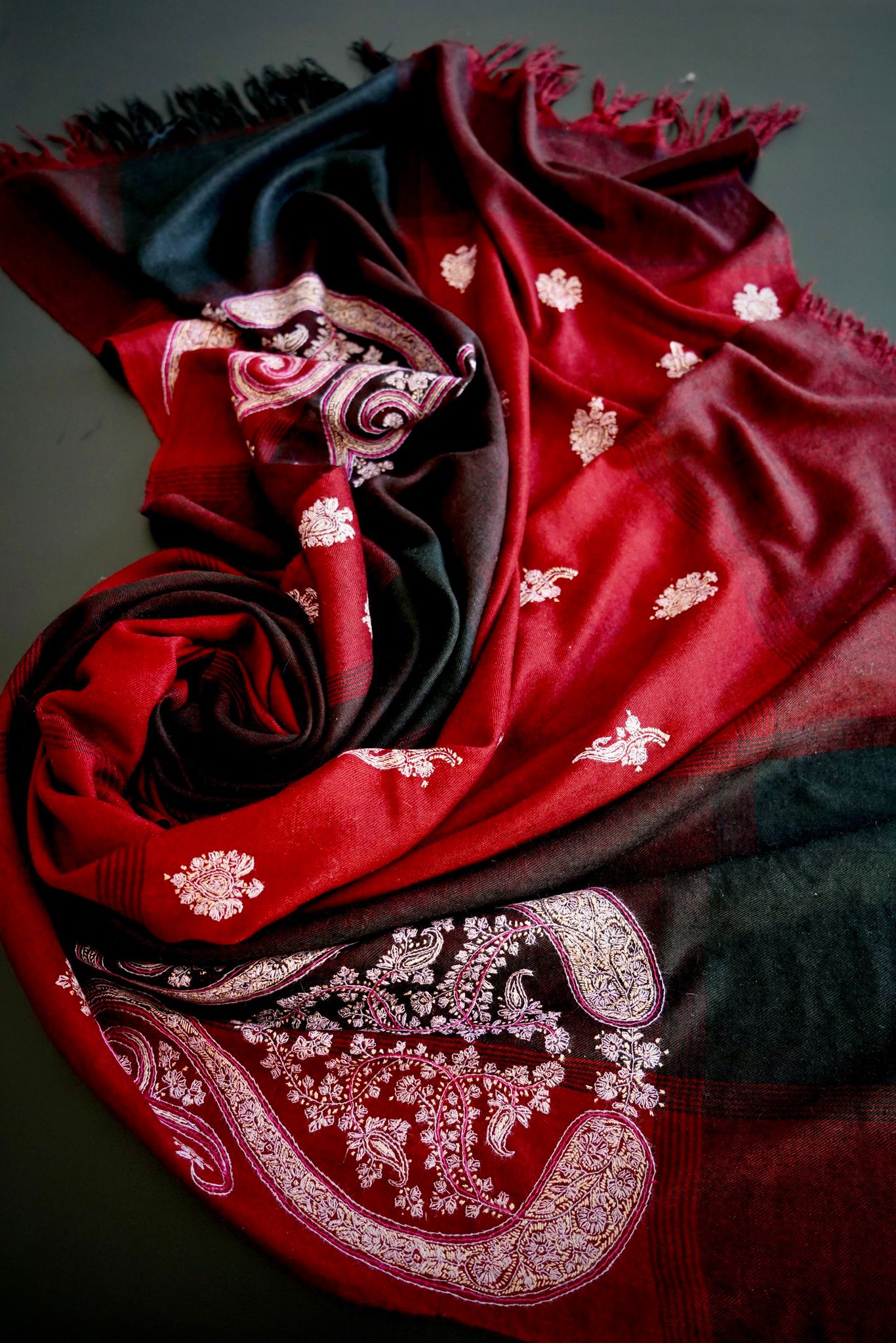 ニードル手刺繍 – TARA BLANCA ONLINE