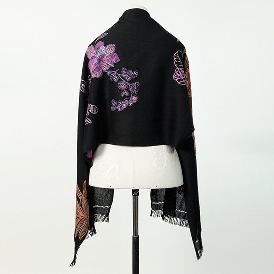 FLOWER OF HOPE ウール アリー手刺繍ストール (ブラック/ピンク)