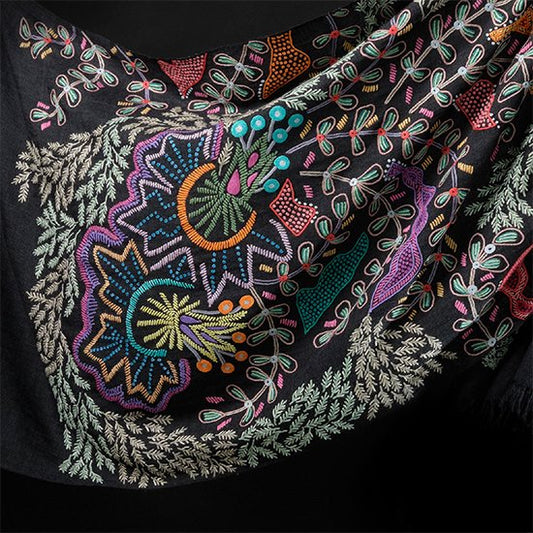 NEW GEOMETRIC 薄手ウール&シルク 手刺繍ストール (オフブラック)