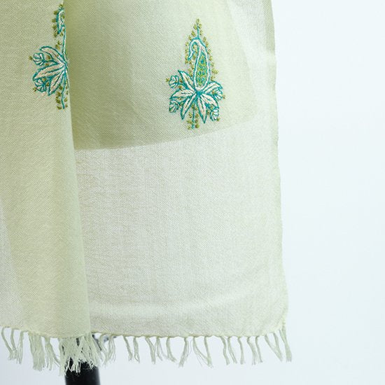 ウール&シルク ニードル手刺繍ストール (アップルグリーン) – TARA